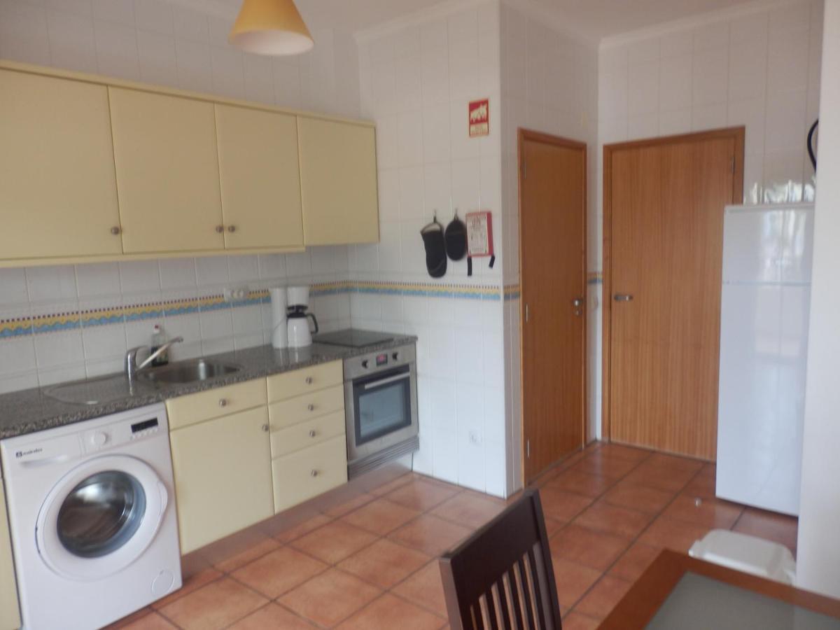 Bel Appartement Au Bord De La Mer De Porto De Mos Lagos Bagian luar foto