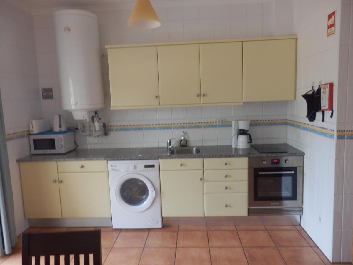 Bel Appartement Au Bord De La Mer De Porto De Mos Lagos Bagian luar foto